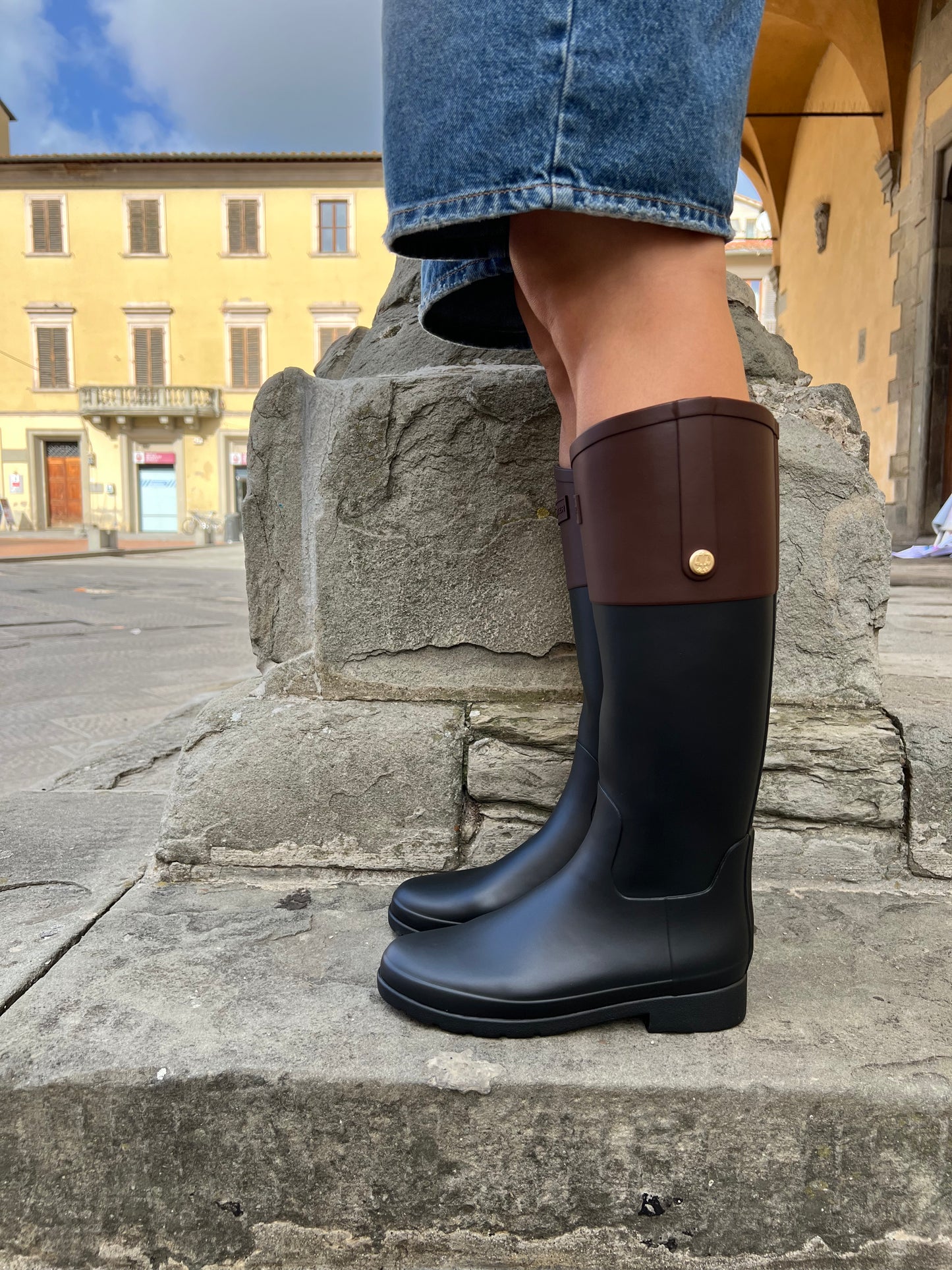 CAVALLERIZZO IN GOMMA HUNTER