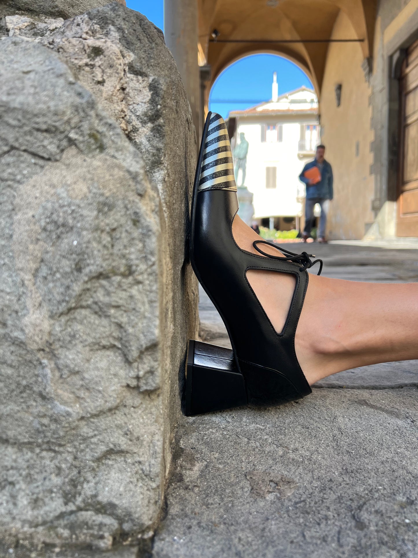 MARY JANE ALLACCIATA THE OTHER WOMAN